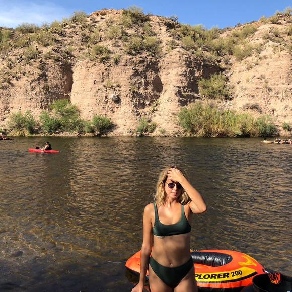 Meet your Posher, Whitney - Picture 1 of 1